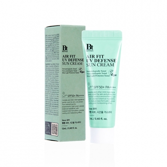 BENTON MINI PRODUKT Lekki krem ochronny do twarzy z filtrem UV Defense Sun Cream SPF50+/PA++++  Air Fit 12ml 